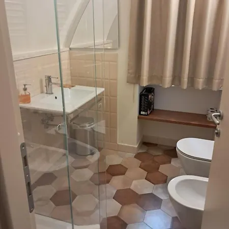 Guest house La Casa Di Nadi 3*