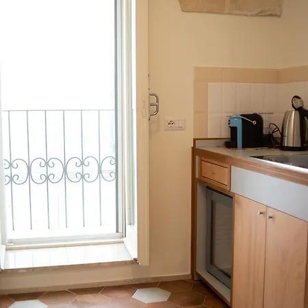 Guest house La Casa Di Nadi 3*
